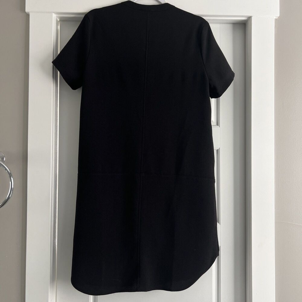 Lush Hailey Crepe Dress Shift V-Neck Short Sleeve Black Curved Hem Large - Picture 6 of 7
